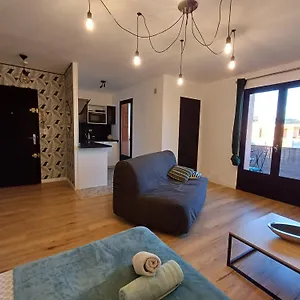 Appartement Tres Agreable Avec Balcon Et Wi-fi, Sanary-sur-Mer